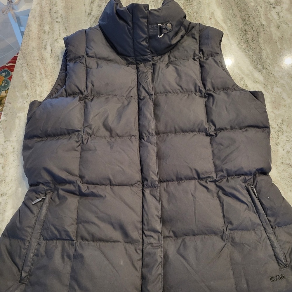 Eddie Bauer 700 fill Down puffer vest